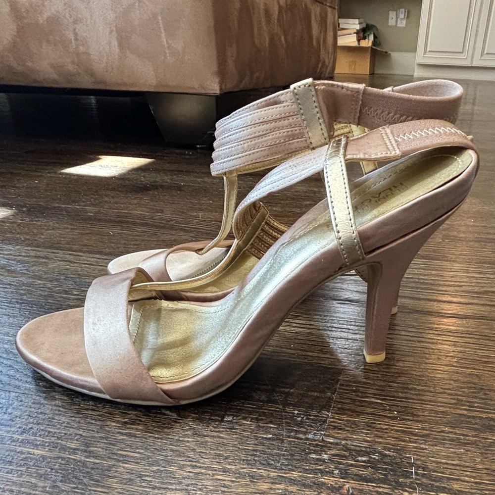 Kenneth Cole Reaction Tan Strappy Heels